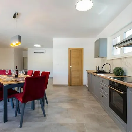 Xenia * Labin (Istria)