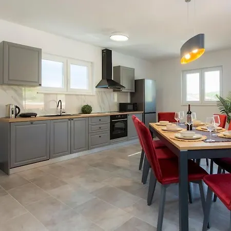 Villa Xenia A Energy Efficient *