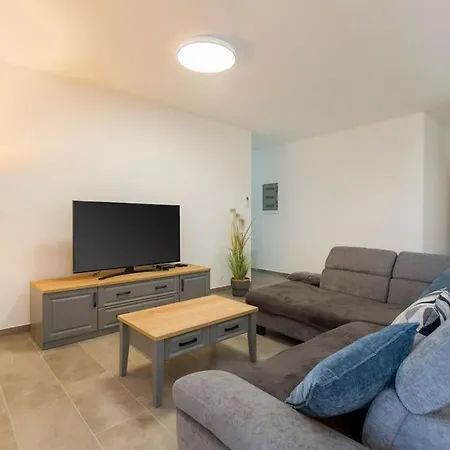 Villa Xenia A Energy Efficient Labin (Istria)